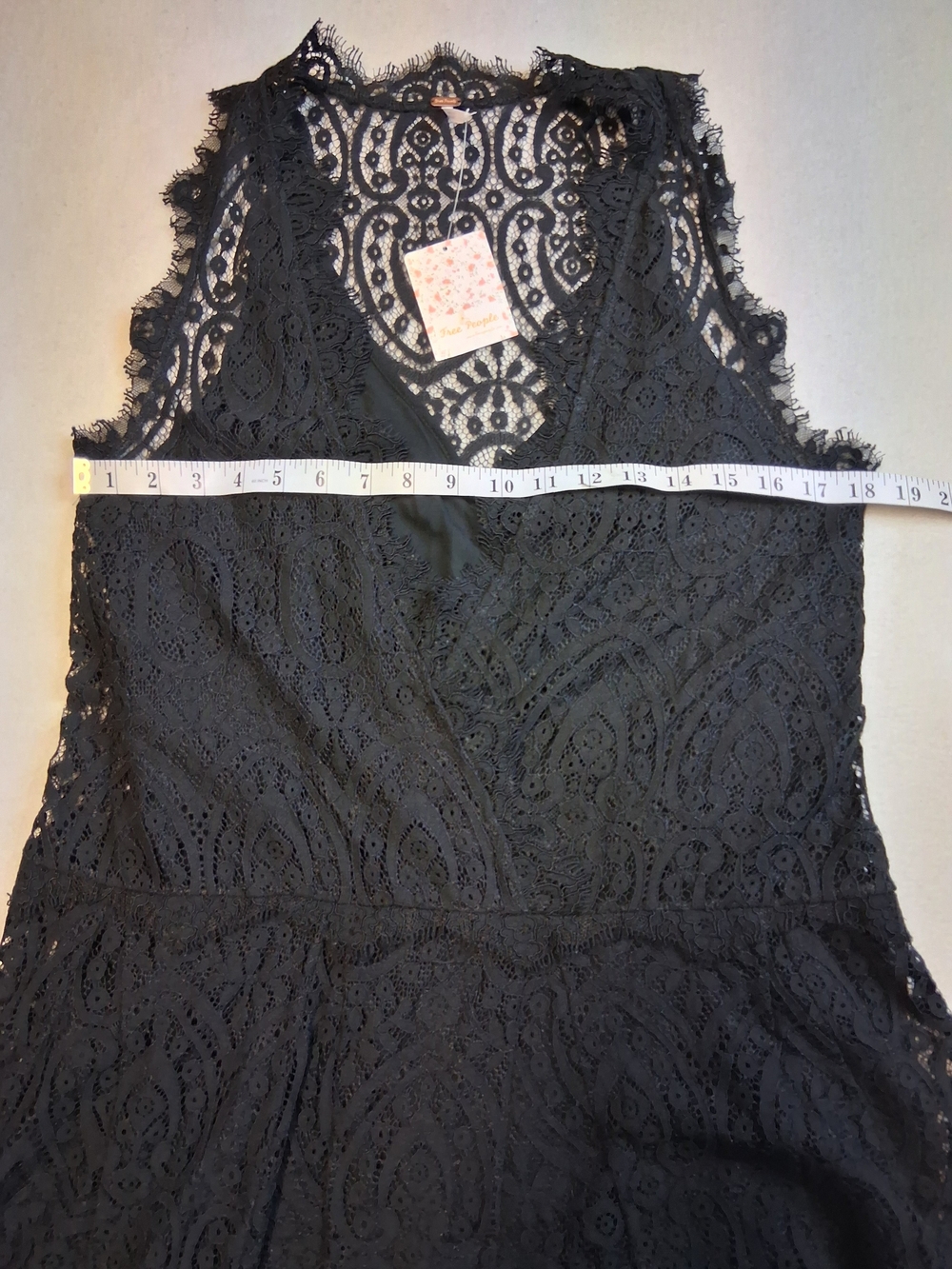 Free People Black Lace V-Neck Sleeveless Overlay Top - Picture 3 of 8